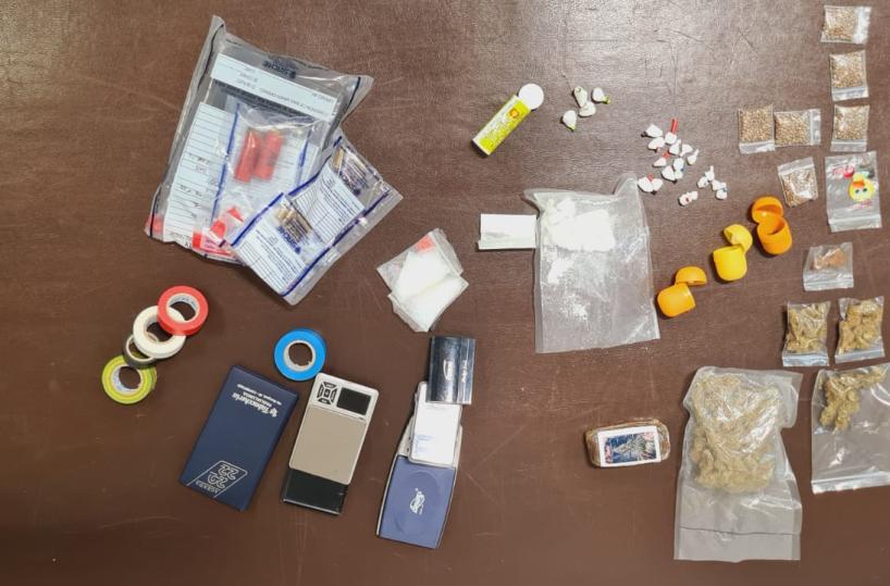 Armi e droga in casa, arrestato un 35enne pluripregiudicato a Copertino 