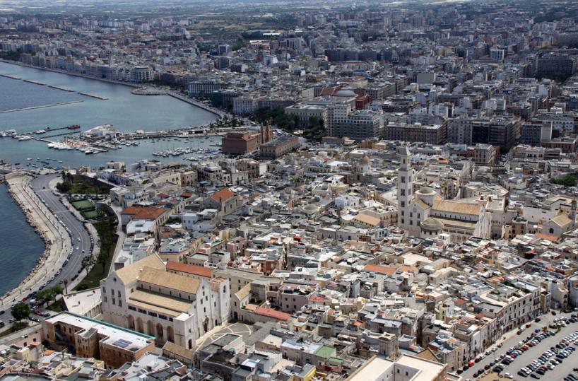 Il sindaco di notte e a Bari cambia tutto