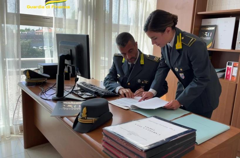 Frode fiscale con fatture false, sequestro da 3 milioni: società operavano anche a Manfredonia