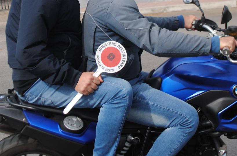 A Bari sanzionata società di vigilanza che utilizzava i loghi della Polizia
