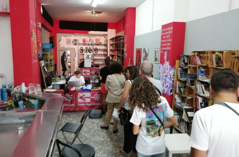 A Bari il mercatino dell’usato contro il «caro libri»