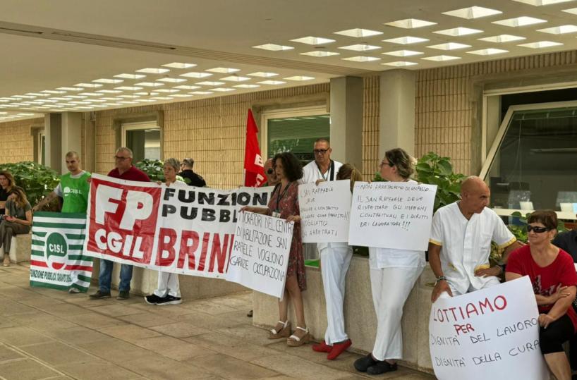Il San Raffaele: ricoveri sempre autorizzati, mai chiesti soldi in più