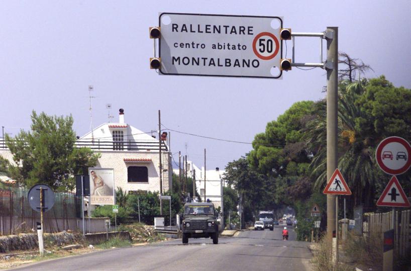 Armi da guerra e quasi un chilo di coca: i carabinieri arrestano un 31enne nel Brindisino