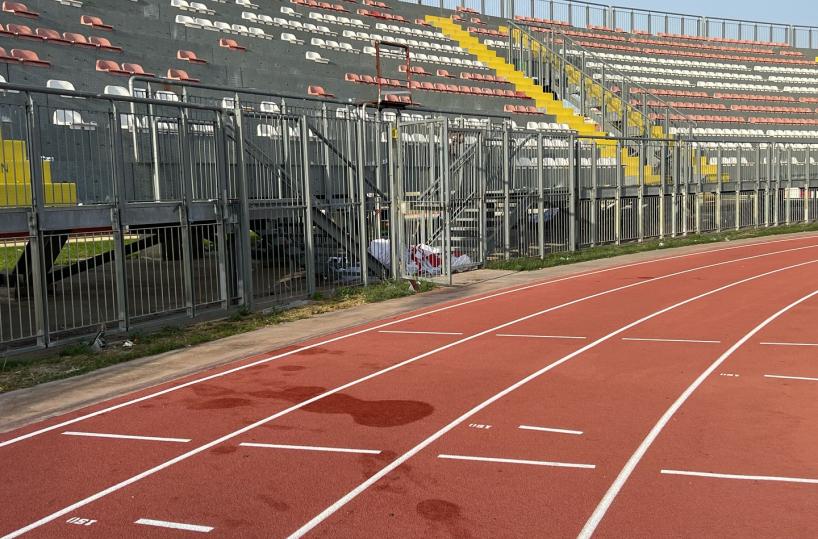 Barletta, pista di atletica danneggiata dai tifosi: era stata rimessa a nuovo da pochi giorni 