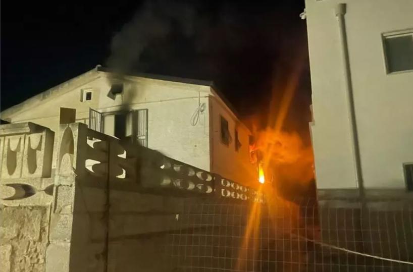 San Nicandro Garganico, incendio in una villetta fa esplodere bombola a gas: nessun ferito