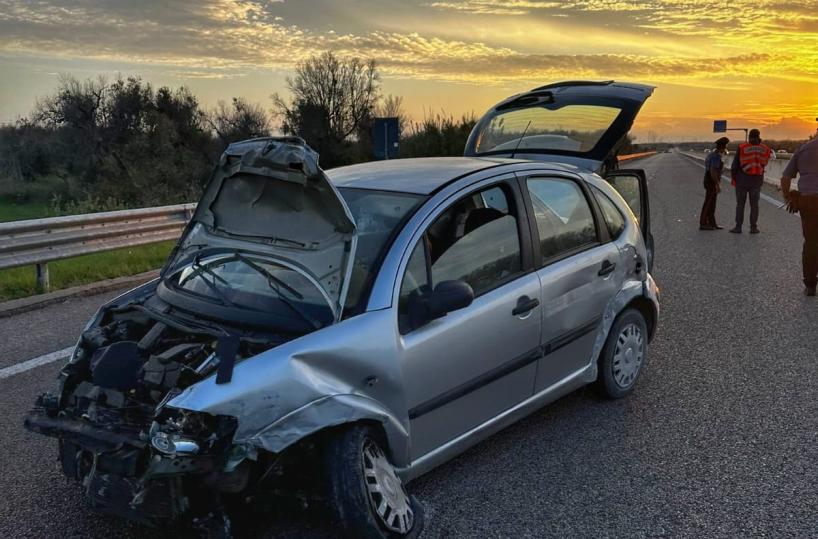 Incidente sulla Maglie-Otranto, muore anziano di 82 anni: auto distrutta