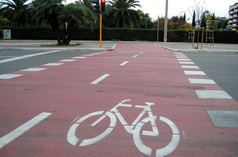 In bicicletta al lavoro o all’università: a Bari tornano i rimborsi di «Muvt in bici»