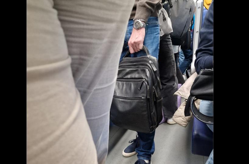 Pendolari pugliesi, il caos peggiora: «Tutta colpa dell'overtourism»
