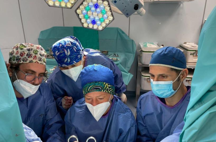 Monopoli, una cisti ovarica stava complicando la gravidanza: donna operata con tecnica laparoscopica