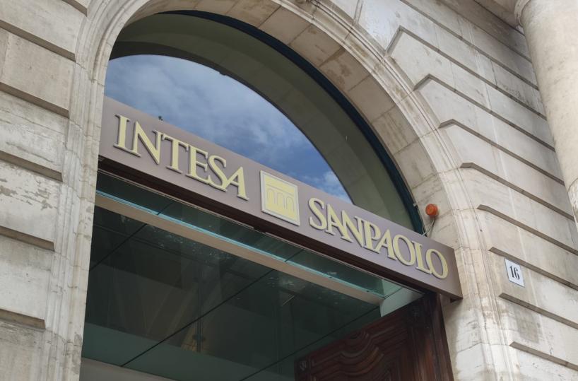 Accessi illegali ai conti correnti dei politici, Intesa Sanpaolo: «Sistemi di controllo hanno funzionato»
