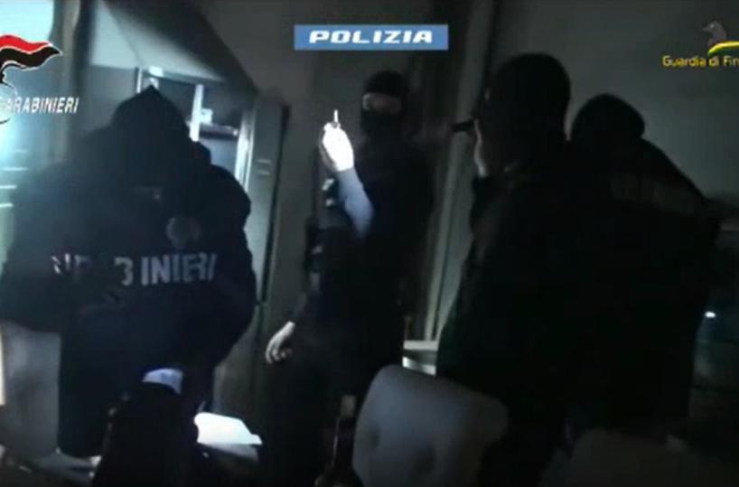 Droga ed estorsioni: a Foggia maxi-operazione contro la mafia garganica, arresti a tappeto