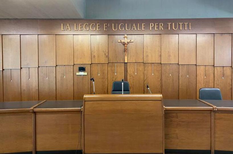 Truffe ed estorsioni ai danni dei clienti, arrestato avvocato: «esercizio infedele della professione forense»