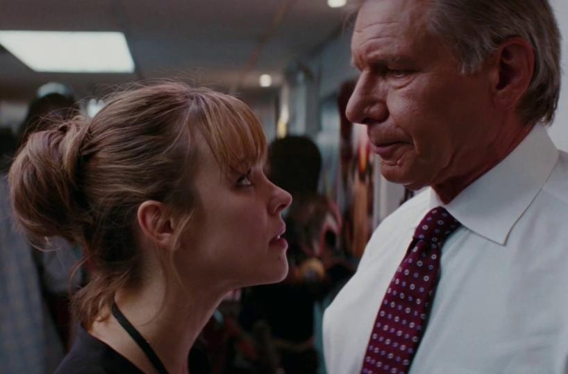 Il telegiornale del mattino è motivo di scontro sul lavoro nel film con Harrison Ford