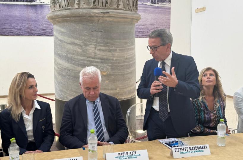 Brindisi ritorna capitale della scherma. Vezzali: «Disciplina che può crescere al Sud»