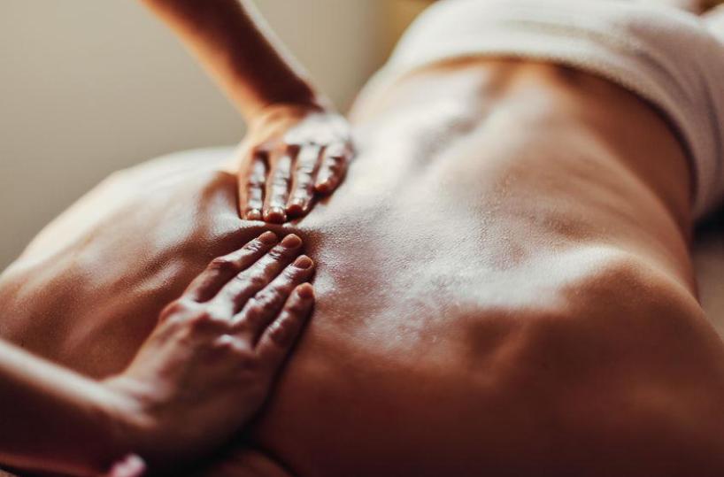 Bari, 60enne si sente male durante un massaggio tantrico: disposta autopsia