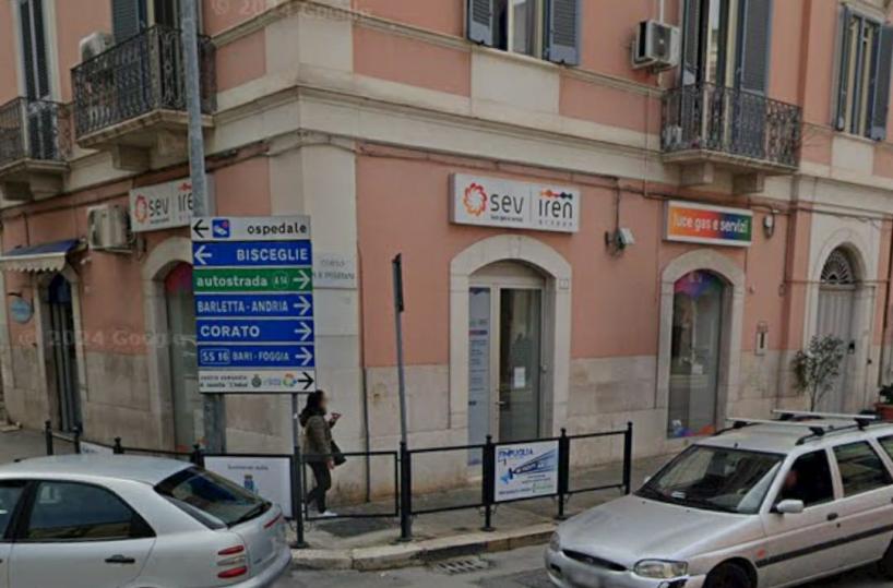 Trani, investe una ragazzina: Sono un medico, ho un'emergenza. E scappa senza lasciare i dati