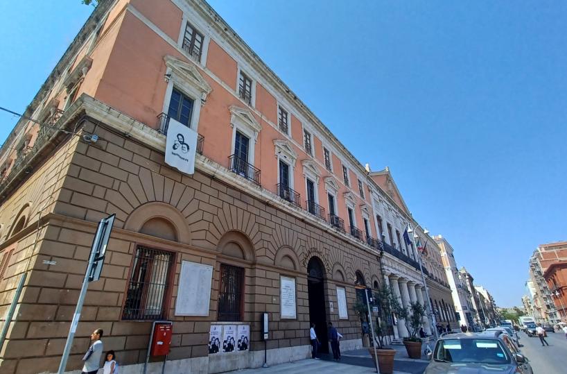 Bari, stretta del Comune: imputati non nominabili