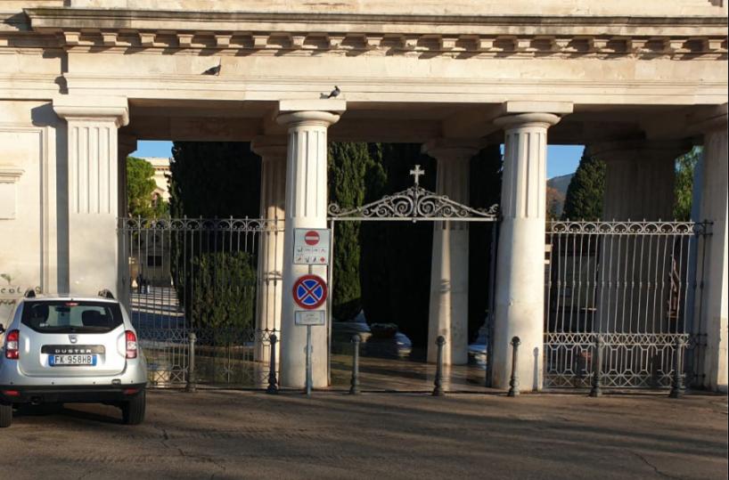 Bari, ecco il piano per la festa di Ognissanti: parcheggi extra e orari di apertura dei cimiteri