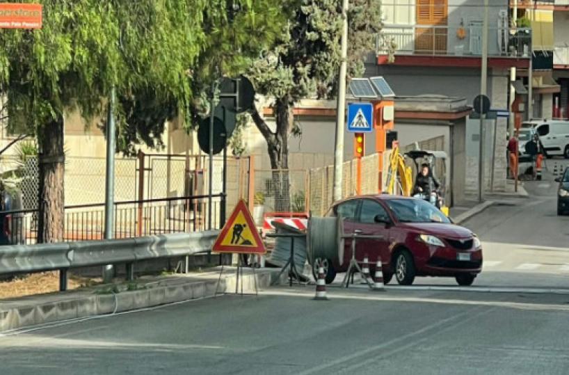 Giovinazzo, lo sfogo del sindaco: «Mi hanno rubano l'auto e hanno tentato furto in casa mia, state attenti»