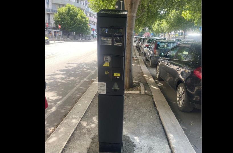 Foggia, parcheggi a pagamento e polemiche per gli sconti in favore degli «eletti»
