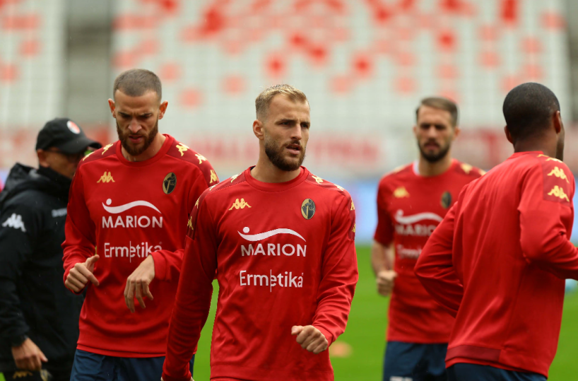 Il Bari a caccia di sprint. Longo: &laquo;Non siamo in crisi e nemmeno in calo. Lavoriamo&raquo; 