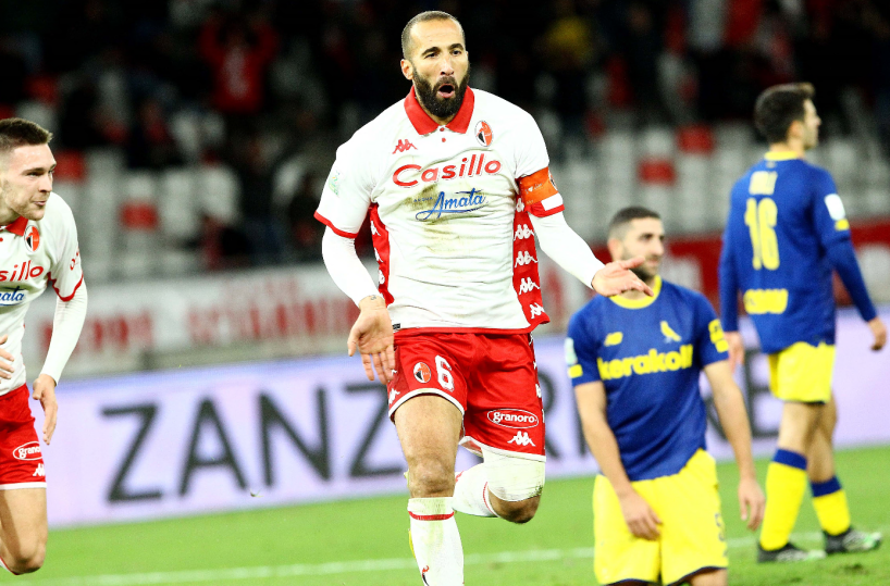 Valerio Di Cesare, l'ex capitano del Bari prende il Premio alla Carriera nella notte del Gran Galà del calcio
