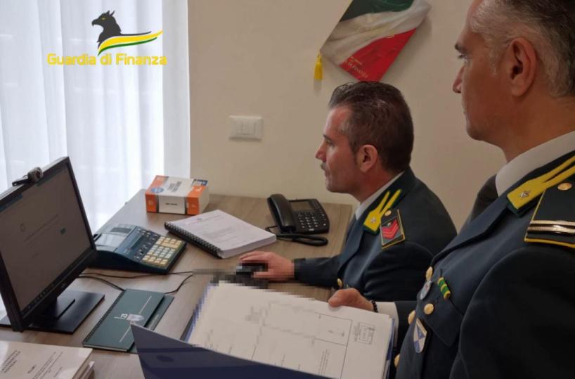 Monopoli, denunciati 5 imprenditori: fatture false per 22 milioni di euro