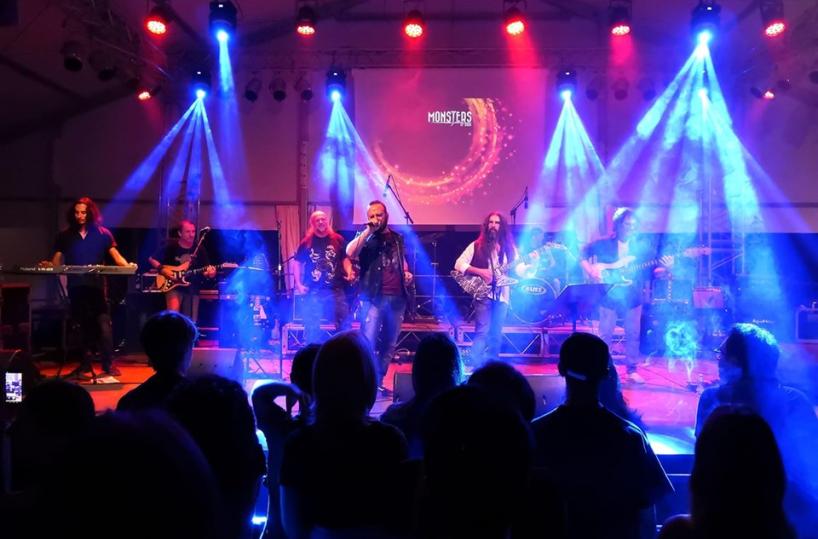 «La storia del rock», la grande musica arriva negli spazi del carcere grazie ai Monsters of Bari