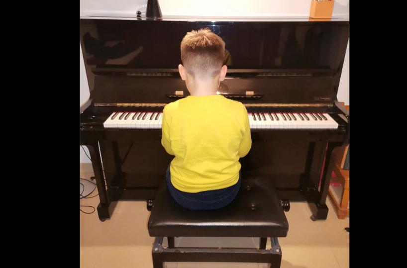 Rosario, l’autismo e la cura precoce: «Così gli specialisti dell'Asl jonica ci hanno aiutati»