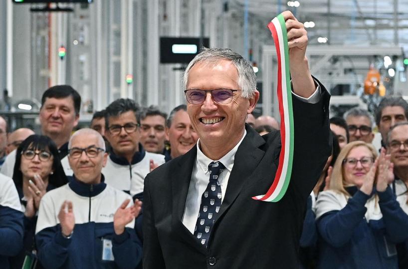Stellantis, effetto  dimissioni Tavares: crollo in Borsa. Telefonata tra Elkann e Meloni