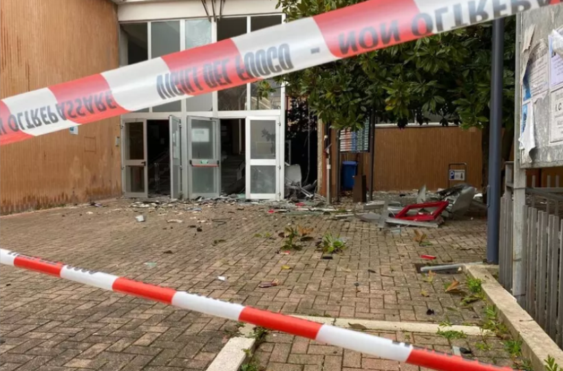Esplode bancomat vicino sede periferica municipio di Potenza: danni anche alla struttura comunale