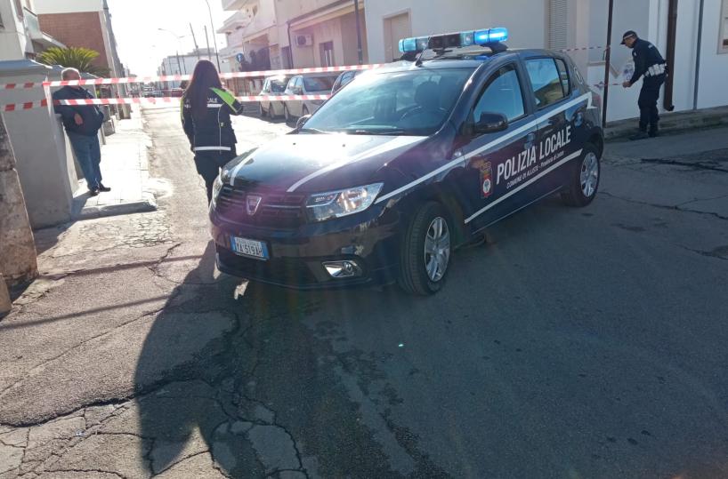 Alliste, le piogge fanno riaprire la voragine di via Primo Maggio: traffico bloccato