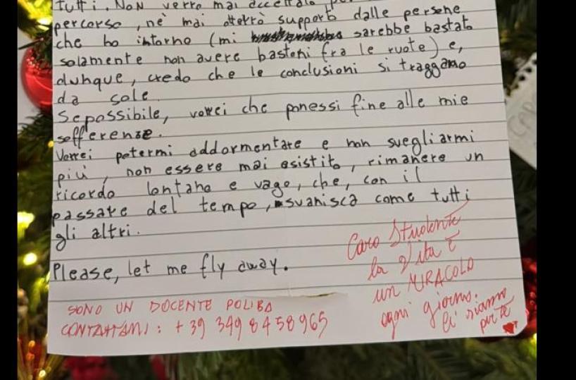 Politecnico di Bari, la lettera che allarma la prof: «Caro Babbo Natale, sono stanco di vivere». L'appello: «Chiamami»