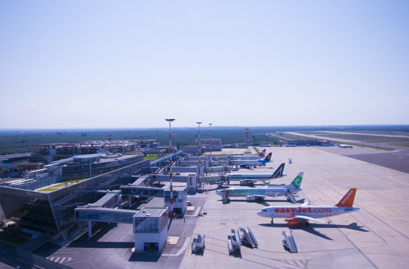 Sciopero controllori, coinvolto anche aeroporto di Brindisi: cancellati alcuni voli