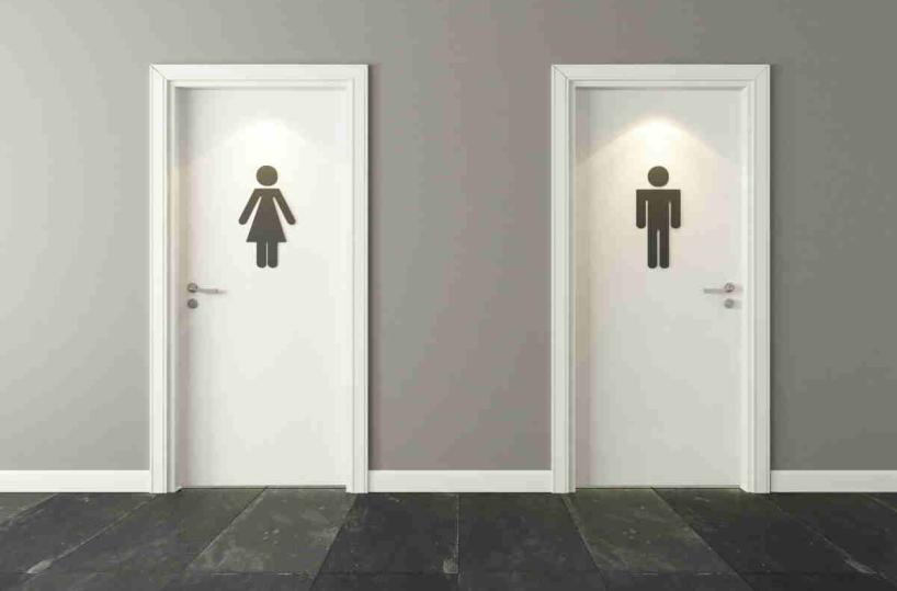 Matera, gestore di un bar nega l'uso del bagno a un ragazzo down: «Si può entrare solo dopo 4 consumazioni»