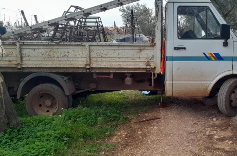 Conversano, operaio travolto e ucciso dal mezzo che aveva appena parcheggiato