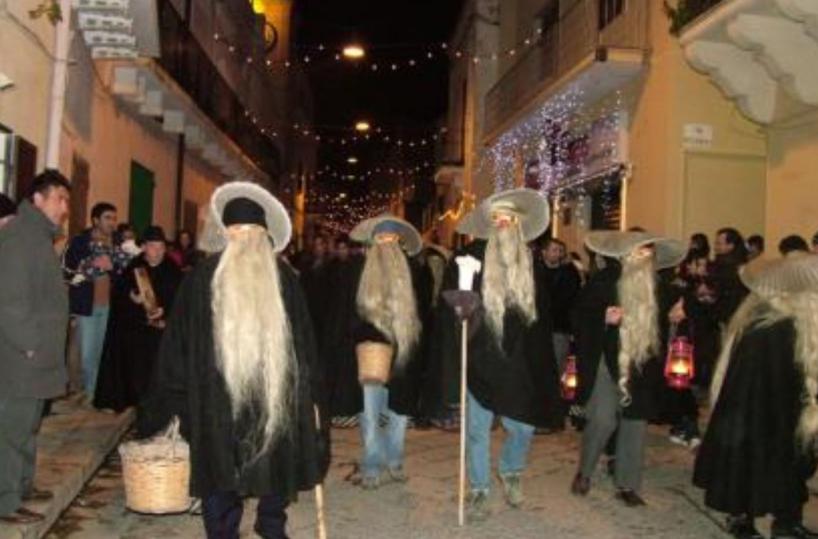 A Montescaglioso la Notte dei Cucibocca con vestizione all’abbazia