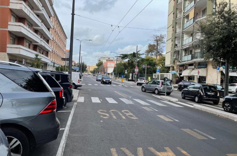 Viale Marche, il comune di Lecce cerca soluzioni per il cordolo spartitraffico della discordia
