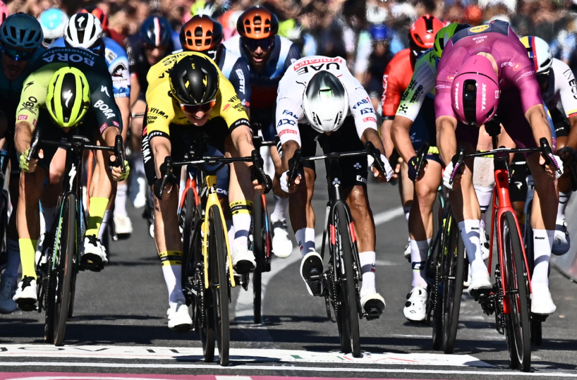 Giro d'Italia, due tappe toccheranno la Basilicata: Ceglie Messapica-Matera e Potenza-Napoli
