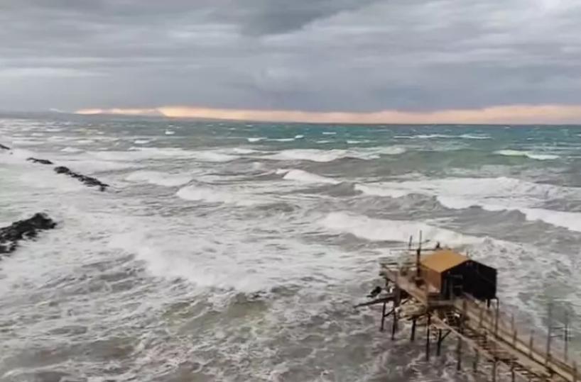 Il maltempo non si placa, isolate da due giorni le isole Tremiti