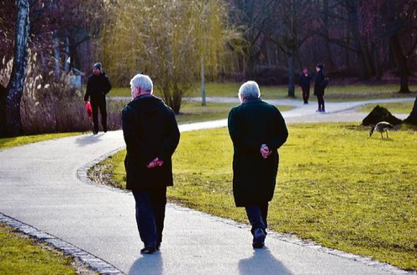 Italia un paese per vecchi. I partiti? Basterebbe tornare alle frattocchie
