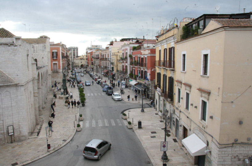 Barletta, tanti gli incidenti. La piaga: discariche illegali