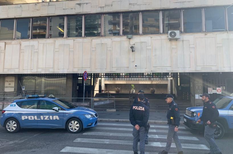Taranto, allarme bomba al tribunale 