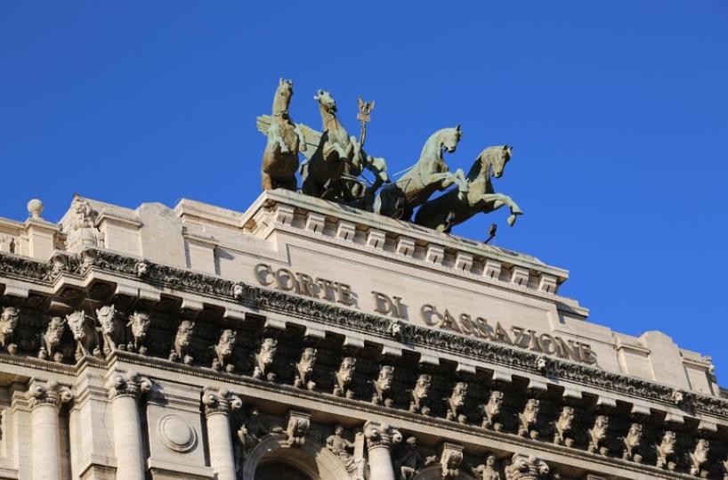 Bari, traffico di droga a Japigia: confermate condanne tra i 14 e i 10 anni per 21 imputati