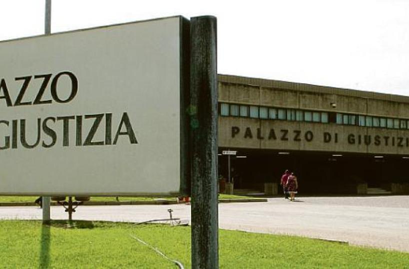 Foggia, la banda con l’esca del sesso facile: così «ripulivano» i clienti