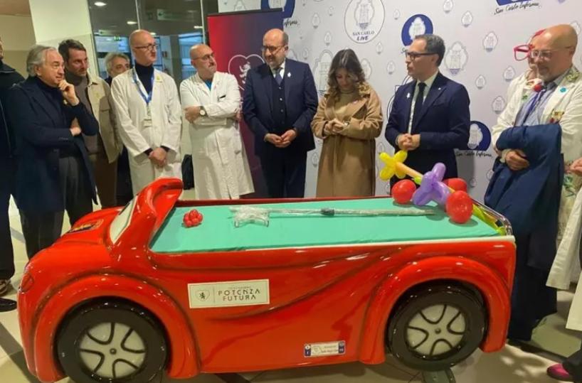 Ospedale San Carlo, il Potenza Calcio dona una ludobarella al reparto di Pediatria