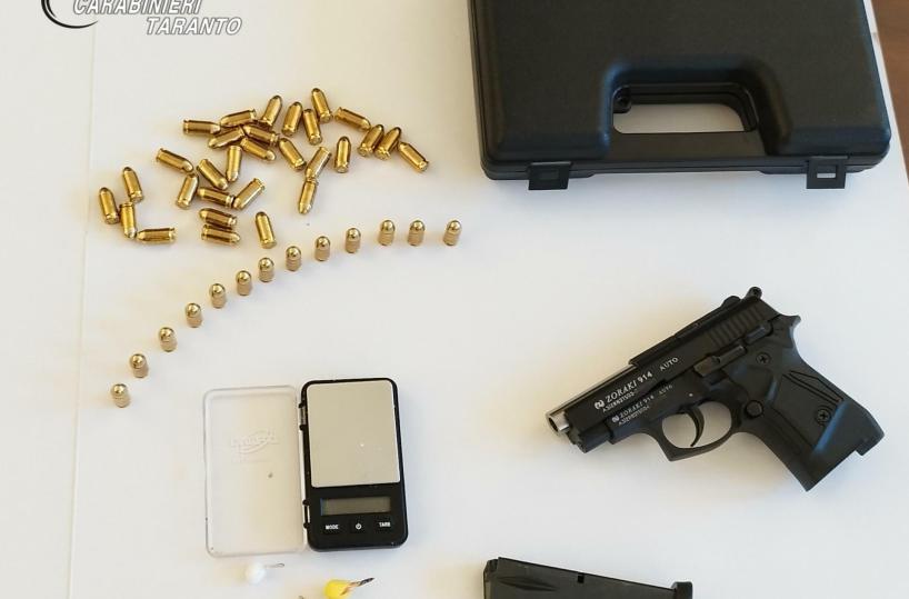 Taranto, arrestato un 43enne: in casa aveva droga e un'arma clandestina