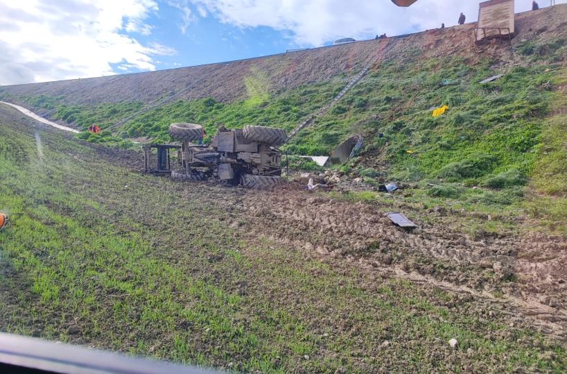 Guida il trattore e si ribalta, nel Materano agricoltore 48enne morto schiacciato dal mezzo