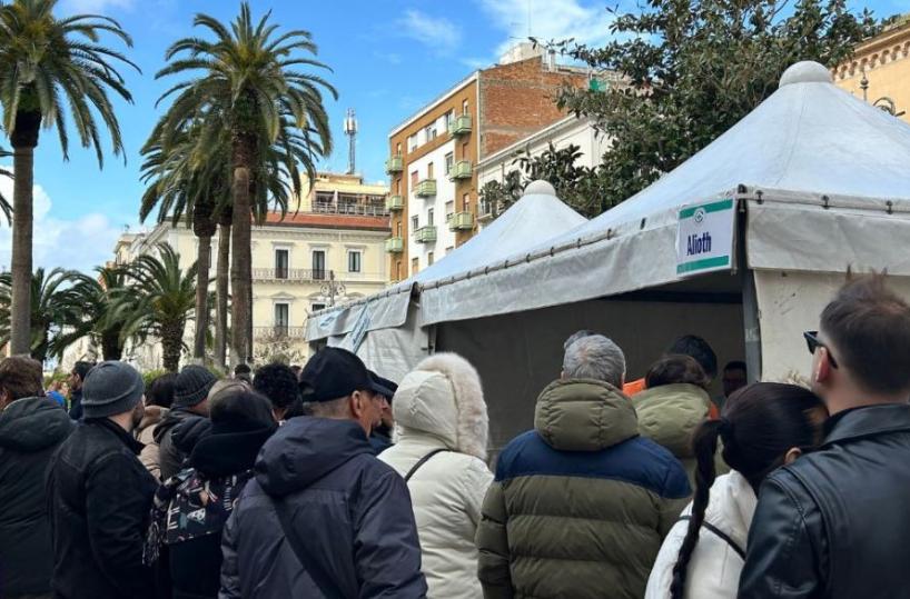 Taranto, oltre mille pazienti in fila al «Villaggio della salute»