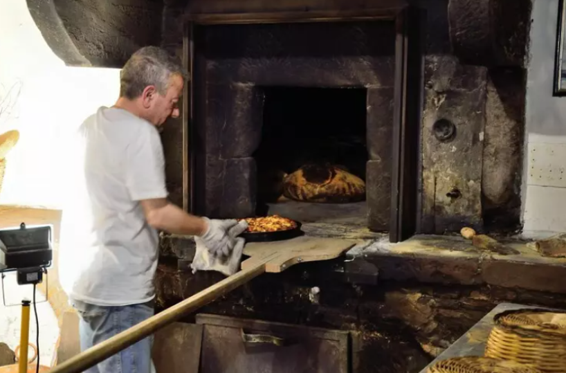 Orsara di Puglia, il forno a paglia più antico della regione compie 500 anni